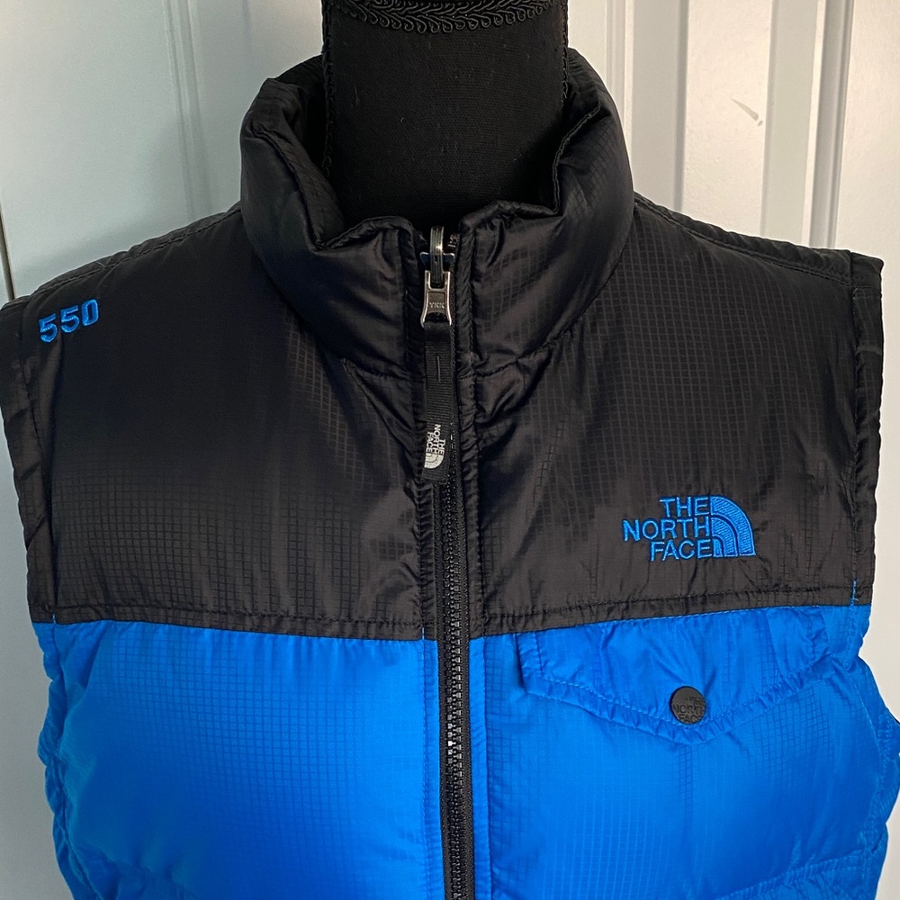 The North Face 18-20 Year Old 550 Vibrant Blue and Black Reversible Vest - Picture 2 of 11